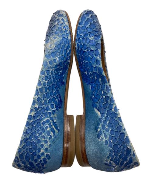 Maison Margiela（メゾンマルジェラ）Maison Margiela (メゾンマルジェラ) パイソン型押しフラットパンプス ブルー サイズ:23の古着・服飾アイテム