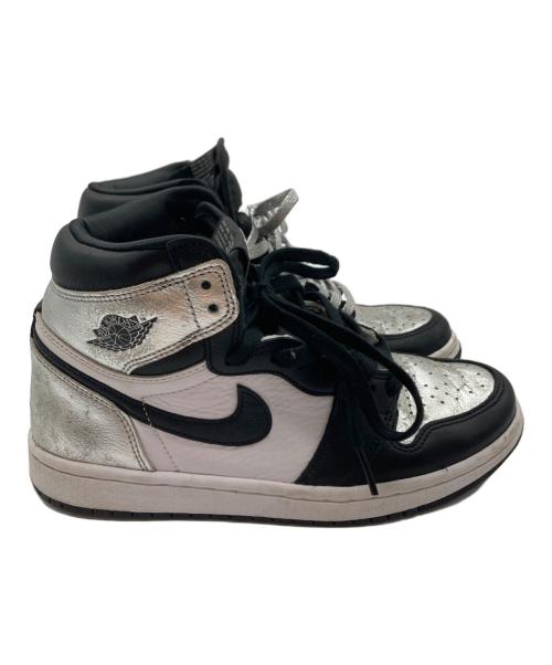 NIKE（ナイキ）NIKE (ナイキ) スニーカー シルバー×ブラック サイズ:23.5の古着・服飾アイテム