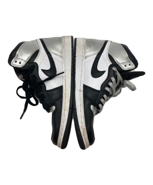 NIKE（ナイキ）NIKE (ナイキ) スニーカー シルバー×ブラック サイズ:23.5の古着・服飾アイテム