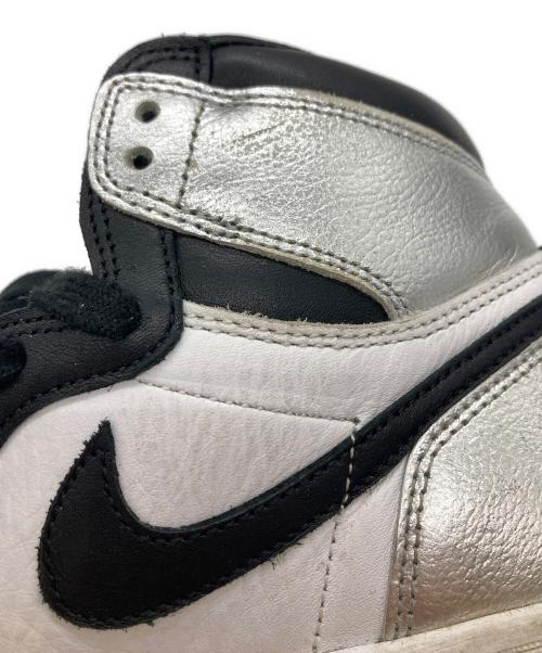 NIKE（ナイキ）NIKE (ナイキ) スニーカー シルバー×ブラック サイズ:23.5の古着・服飾アイテム