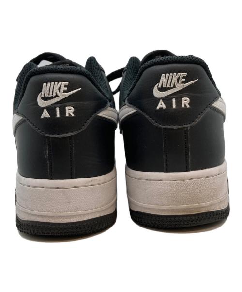 NIKE（ナイキ）NIKE (ナイキ) スニーカー ホワイト×ブラック サイズ:26.5の古着・服飾アイテム