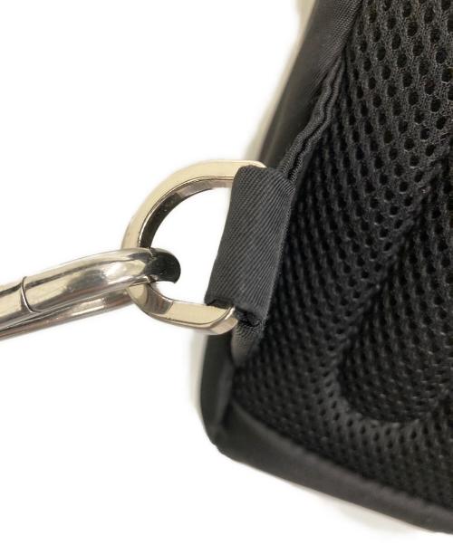 PRADA（プラダ）PRADA (プラダ) Re-Nylon ワンショルダーバッグ ブラックの古着・服飾アイテム