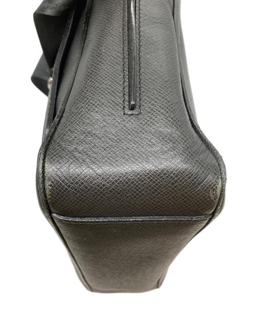 LOUIS VUITTON（ルイ ヴィトン）LOUIS VUITTON (ルイ ヴィトン) ロマンPM ショルダーバッグ ブラックの古着・服飾アイテム