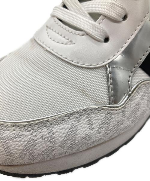 MICHAEL KORS（マイケル・コース）MICHAEL KORS (マイケル・コース) スニーカー ホワイト サイズ:-の古着・服飾アイテム
