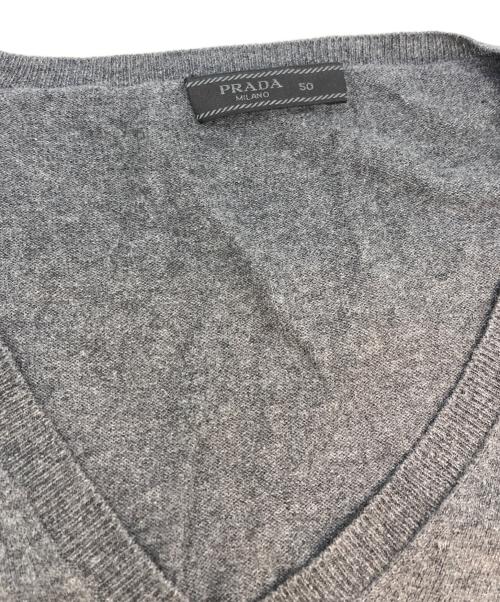 PRADA（プラダ）PRADA (プラダ) カシミア混Vネックニット グレー サイズ:SIZE 50の古着・服飾アイテム