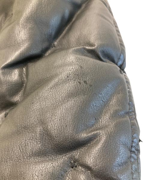 ISAMU KATAYAMA BACKLASH（イサムカタヤマ・バックラッシュ）ISAMU KATAYAMA BACKLASH (イサムカタヤマ・バックラッシュ) カンガルーレザーダウンジャケット ブラック サイズ:Sの古着・服飾アイテム