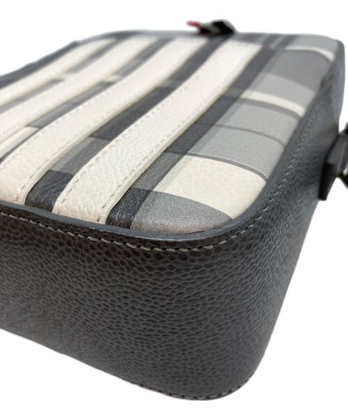 Thom Browne（トムブラウン）Thom Browne (トムブラウン) クロスボディバッグ グレーの古着・服飾アイテム