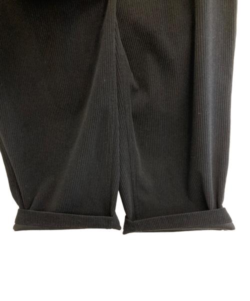 URBAN RESEARCH（アーバンリサーチ）URBAN RESEARCH (アーバンリサーチ) Wide Dad Dad EASY CORDUROY WIDE PANTS ブラック サイズ:1の古着・服飾アイテム