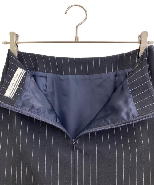 BORDERS at BALCONY（ボーダーズアットバルコニー）BORDERS at BALCONY (ボーダーズアットバルコニー) PIN STRIPE MIDI SKIRT ネイビー サイズ:36の古着・服飾アイテム