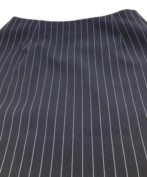 BORDERS at BALCONY（ボーダーズアットバルコニー）BORDERS at BALCONY (ボーダーズアットバルコニー) PIN STRIPE MIDI SKIRT ネイビー サイズ:36の古着・服飾アイテム