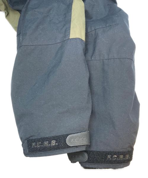 F.C.R.B.（エフシーレアルブリストル）F.C.R.B. (エフシーレアルブリストル) 2 IN 1 TOUR JACKET オリーブ サイズ:Mの古着・服飾アイテム