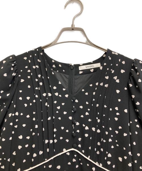 Snidel（スナイデル）Snidel (スナイデル) ランダムハートプリントワンピース ブラック サイズ:00の古着・服飾アイテム