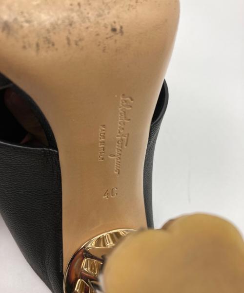 Salvatore Ferragamo（サルヴァトーレ フェラガモ）Salvatore Ferragamo (サルヴァトーレ フェラガモ) フラワーヒールミュールサンダル ブラック サイズ:4の古着・服飾アイテム