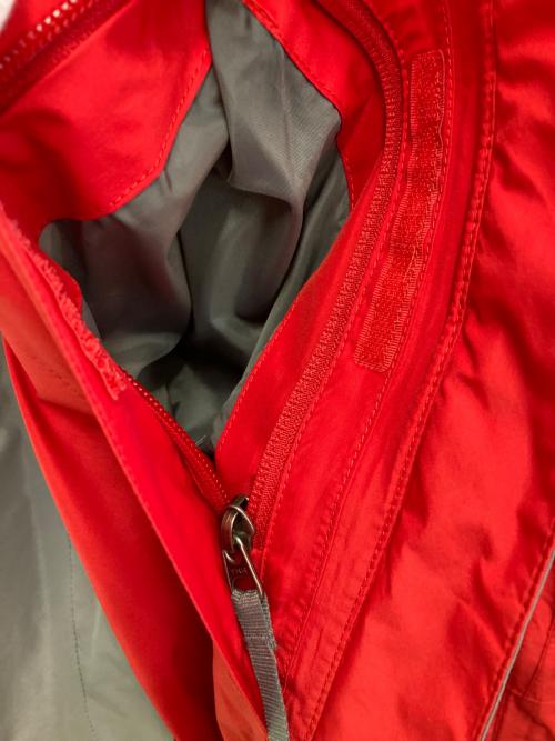 THE NORTH FACE（ザ ノース フェイス）THE NORTH FACE (ザ ノース フェイス) マウンテンパーカー グレー×レッド サイズ:Lの古着・服飾アイテム