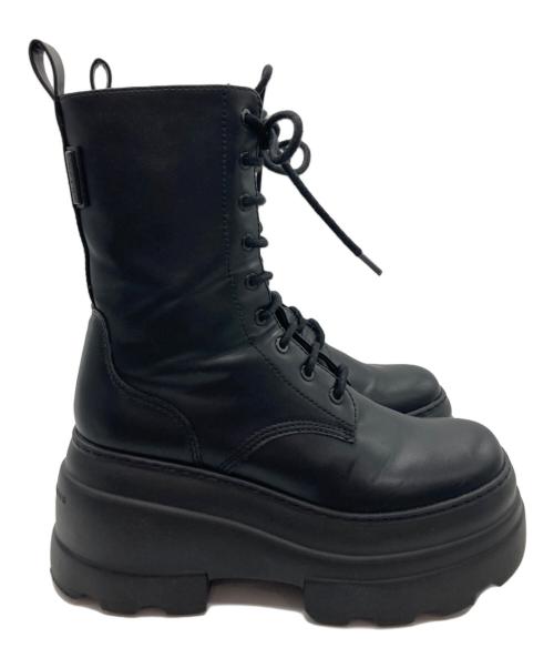 CHARLES & KEITH（チャールズアンドキース）CHARLES & KEITH (チャールズアンドキース) ハートエンベリッシュド レースアッププラットフォームブーツ ブラック サイズ:23.5の古着・服飾アイテム