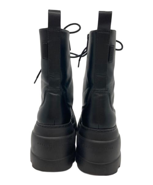 CHARLES & KEITH（チャールズアンドキース）CHARLES & KEITH (チャールズアンドキース) ハートエンベリッシュド レースアッププラットフォームブーツ ブラック サイズ:23.5の古着・服飾アイテム