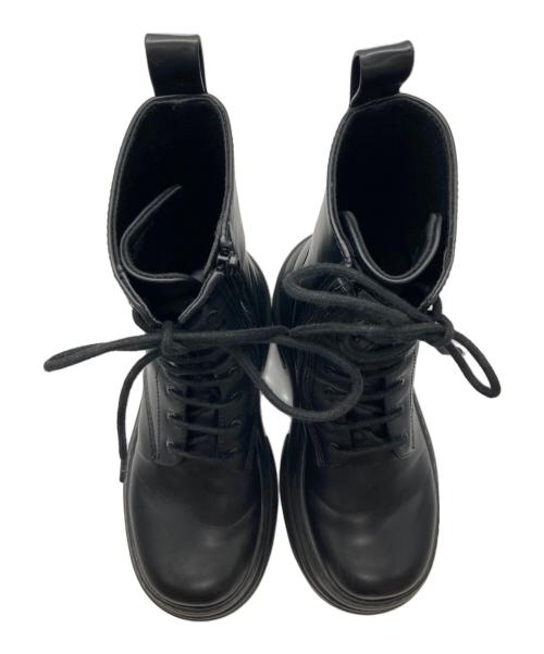 CHARLES & KEITH（チャールズアンドキース）CHARLES & KEITH (チャールズアンドキース) ハートエンベリッシュド レースアッププラットフォームブーツ ブラック サイズ:23.5の古着・服飾アイテム