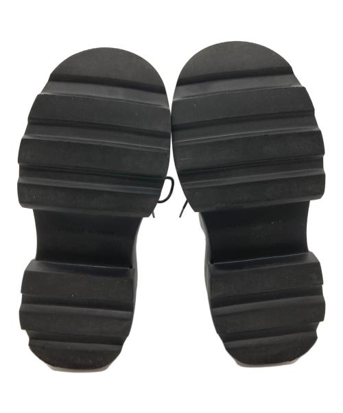 CHARLES & KEITH（チャールズアンドキース）CHARLES & KEITH (チャールズアンドキース) ハートエンベリッシュド レースアッププラットフォームブーツ ブラック サイズ:23.5の古着・服飾アイテム