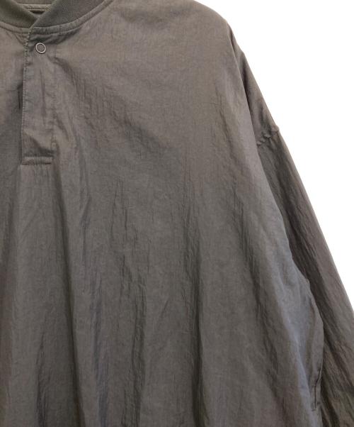 FreshService（フレッシュサービス）FreshService (フレッシュサービス) ナイロンプルオーバー ブラウン サイズ:-の古着・服飾アイテム