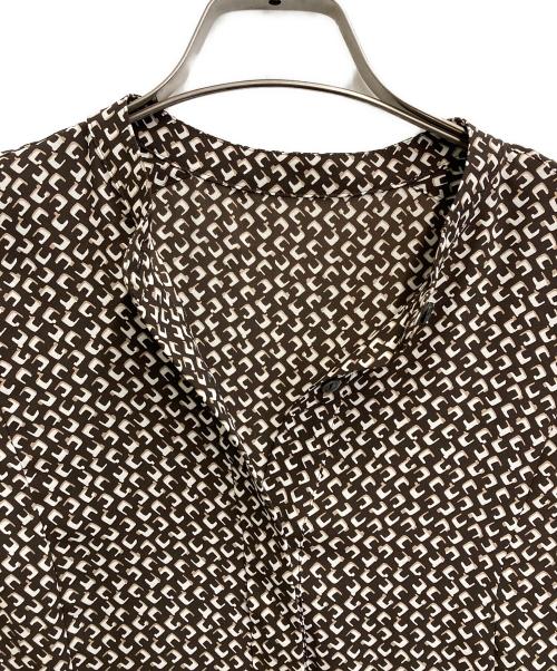 23区（ニジュウサンク）23区 (ニジュウサンク) モダンジオメトリックプリント ワンピース ブラウン サイズ:38の古着・服飾アイテム