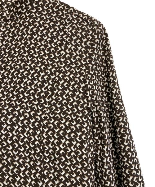 23区（ニジュウサンク）23区 (ニジュウサンク) モダンジオメトリックプリント ワンピース ブラウン サイズ:38の古着・服飾アイテム