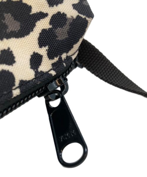 Herve Chapelier（エルベシャプリエ）Herve Chapelier (エルベシャプリエ) ヒョウ柄ショルダーバッグ アイボリー×ブラックの古着・服飾アイテム