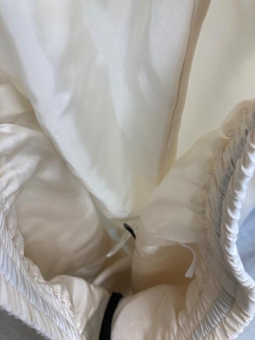 YLEVE（イレーヴ）YLEVE (イレーヴ) レーヨンイージーパンツ アイボリー サイズ:1の古着・服飾アイテム