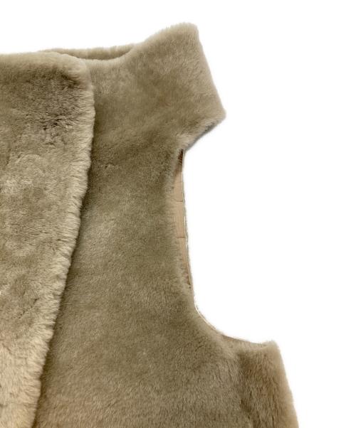 Whim Gazette（ウィムガゼット）Whim Gazette (ウィムガゼット) ムートンベスト ベージュ サイズ:Freeの古着・服飾アイテム