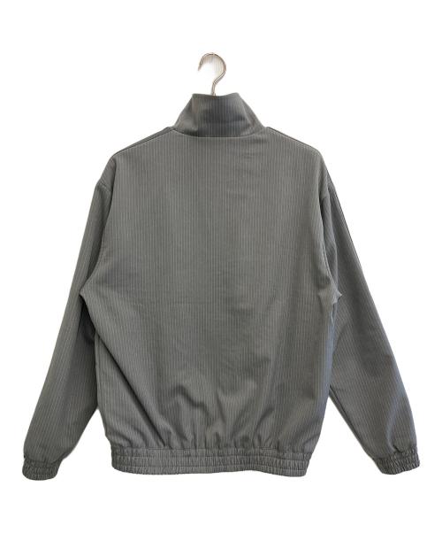 adidas（アディダス）adidas (アディダス) ファイヤーバード ルーズ ピンストライプ トラックトップ グレー サイズ:Mの古着・服飾アイテム