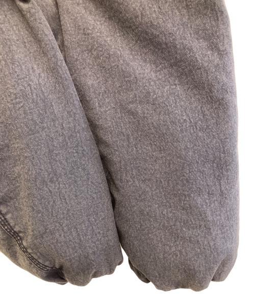 BEAMS（ビームス）BEAMS (ビームス) ワイドショートフィット フェードダック ダウンジャケット グレー サイズ:-の古着・服飾アイテム