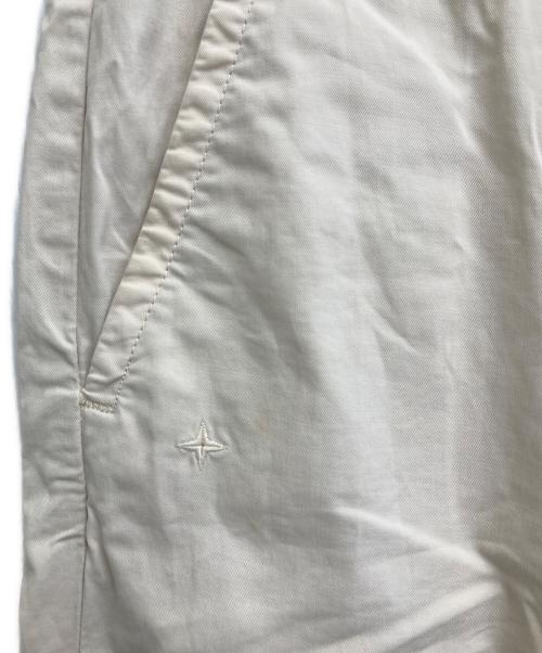 STONE ISLAND（ストーンアイランド）STONE ISLAND (ストーンアイランド) チノパン アイボリー サイズ:W29の古着・服飾アイテム