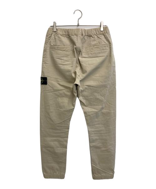 STONE ISLAND（ストーンアイランド）STONE ISLAND (ストーンアイランド) BADGE LOGO DETAIL PANTS ベージュ サイズ:Sの古着・服飾アイテム