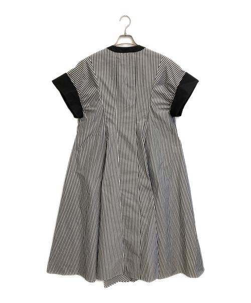 ADORE（アドーア）ADORE (アドーア) クリアストライプワンピース ホワイト×ブラック サイズ:38の古着・服飾アイテム