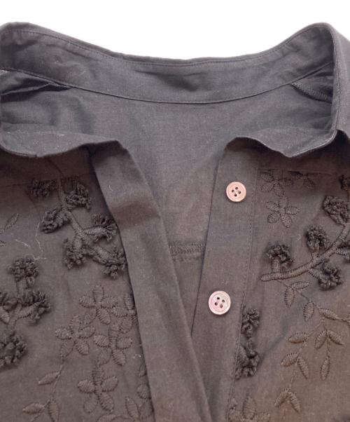 GRACE CLASS（グレースクラス）GRACE CLASS (グレースクラス) フラワーembケープブラウス ブラック サイズ:SIZE M (38)の古着・服飾アイテム