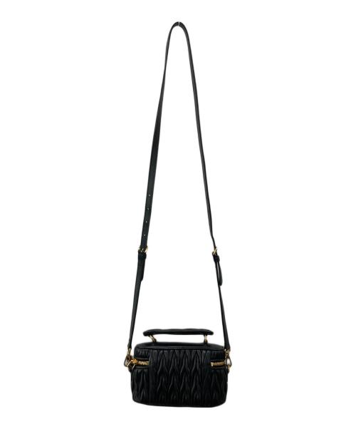 MIU MIU（ミュウミュウ）MIU MIU (ミュウミュウ) マテラッセショルダーバッグ ブラックの古着・服飾アイテム