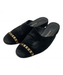 Salvatore Ferragamo（サルヴァトーレ フェラガモ）の古着「Muggia チェーンフラットミュール」｜ブラック