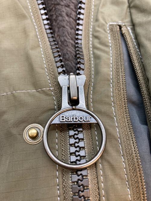 Barbour（バブアー）Barbour (バブアー) and wander (アンドワンダー) リップフードジャケット カーキ サイズ:SIZE 3の古着・服飾アイテム