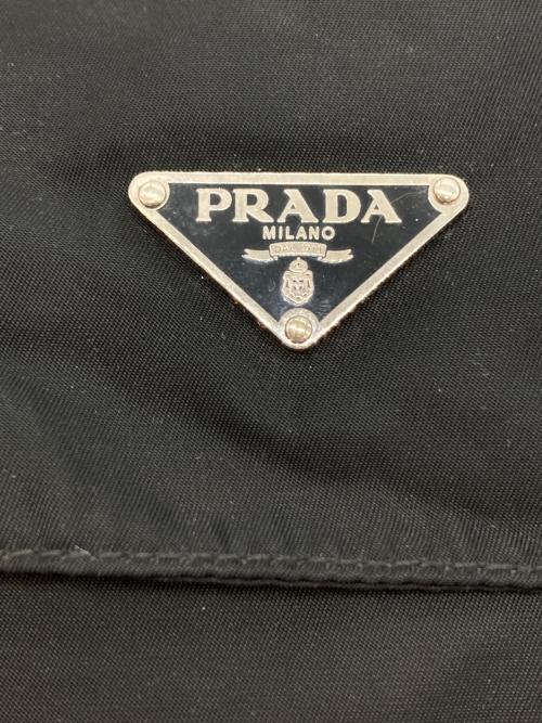 PRADA（プラダ）PRADA (プラダ) ナイロンメッセンジャーバッグ ブラックの古着・服飾アイテム