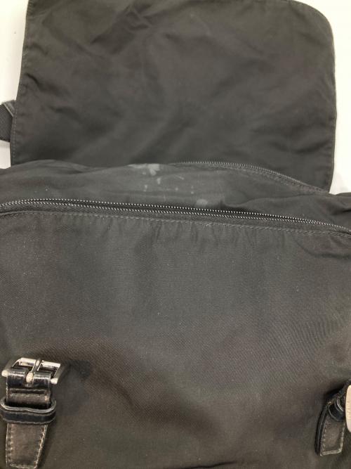 PRADA（プラダ）PRADA (プラダ) ナイロンメッセンジャーバッグ ブラックの古着・服飾アイテム