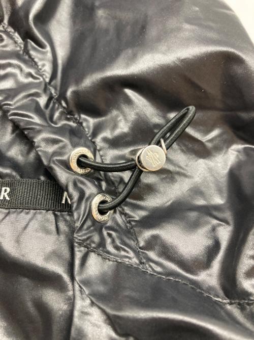 MONCLER（モンクレール）MONCLER (モンクレール) GIDAYUロゴプリントフード付きナイロンジャケット ブラック サイズ:1の古着・服飾アイテム