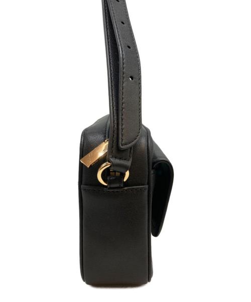 MICHAEL KORS（マイケルコース）MICHAEL KORS (マイケル・コース) パーカー チェーンスワッグ カメラクロスボディ ミディアム ブラックの古着・服飾アイテム