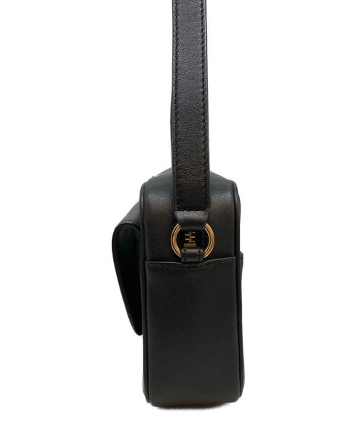 MICHAEL KORS（マイケルコース）MICHAEL KORS (マイケル・コース) パーカー チェーンスワッグ カメラクロスボディ ミディアム ブラックの古着・服飾アイテム
