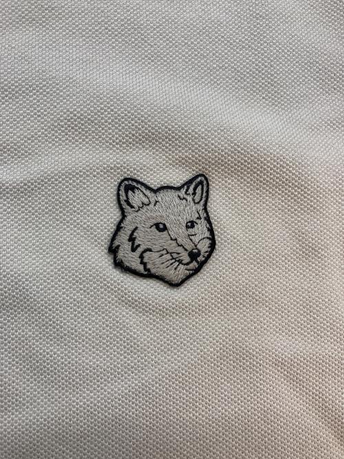 maison kitsune（メゾンキツネ）MAISON KITSUNE (メゾンキツネ) ボールド フォックスヘッド パッチ オーバーサイズ ポロ ベージュ サイズ:L 未使用品の古着・服飾アイテム