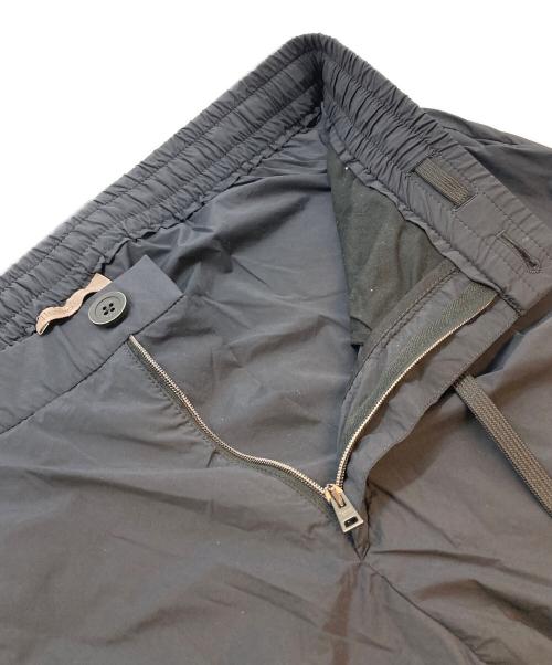 HERNO（ヘルノ）HERNO (ヘルノ) RESORTリゾート ストレッチナイロン1プリーツシャーリングパンツ ネイビー サイズ:SIZE Lの古着・服飾アイテム