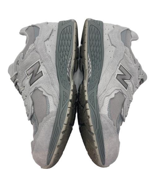 NEW BALANCE（ニューバランス）NEW BALANCE (ニューバランス) 2002 ローカットスニーカー グレー サイズ:US9.5の古着・服飾アイテム