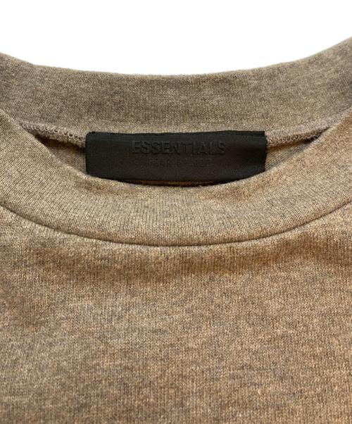 FOG ESSENTIALS（フィアオブゴッド エッセンシャル）FOG ESSENTIALS (フィアオブゴッド エッセンシャル) S/S Tee ベージュ サイズ:SIZE Mの古着・服飾アイテム