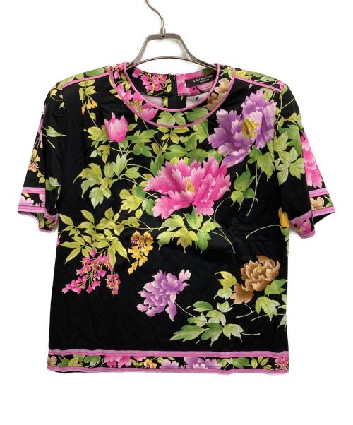 LEONARD FASHION（レオナールファッション）LEONARD FASHION (レオナールファッション) 花柄半袖カットソー ブラック×ピンク サイズ:Mの古着・服飾アイテム