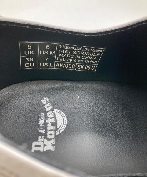 Dr.Martens（ドクターマーチン）Dr.Martens (ドクターマーチン) 1461 SCRIBBLE ホワイト サイズ:UK5　　の古着・服飾アイテム
