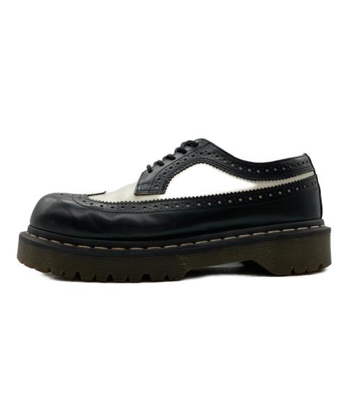 Dr.Martens（ドクターマーチン）Dr.Martens (ドクターマーチン) ウイングチップ5ホールシューズ ブラック×ホワイト サイズ:UK5の古着・服飾アイテム