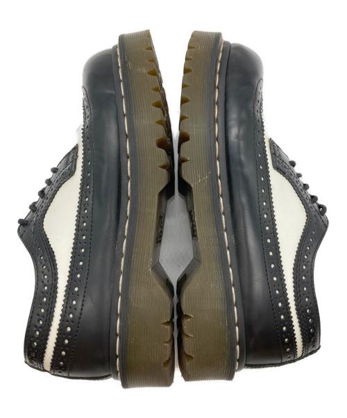 Dr.Martens（ドクターマーチン）Dr.Martens (ドクターマーチン) ウイングチップ5ホールシューズ ブラック×ホワイト サイズ:UK5の古着・服飾アイテム